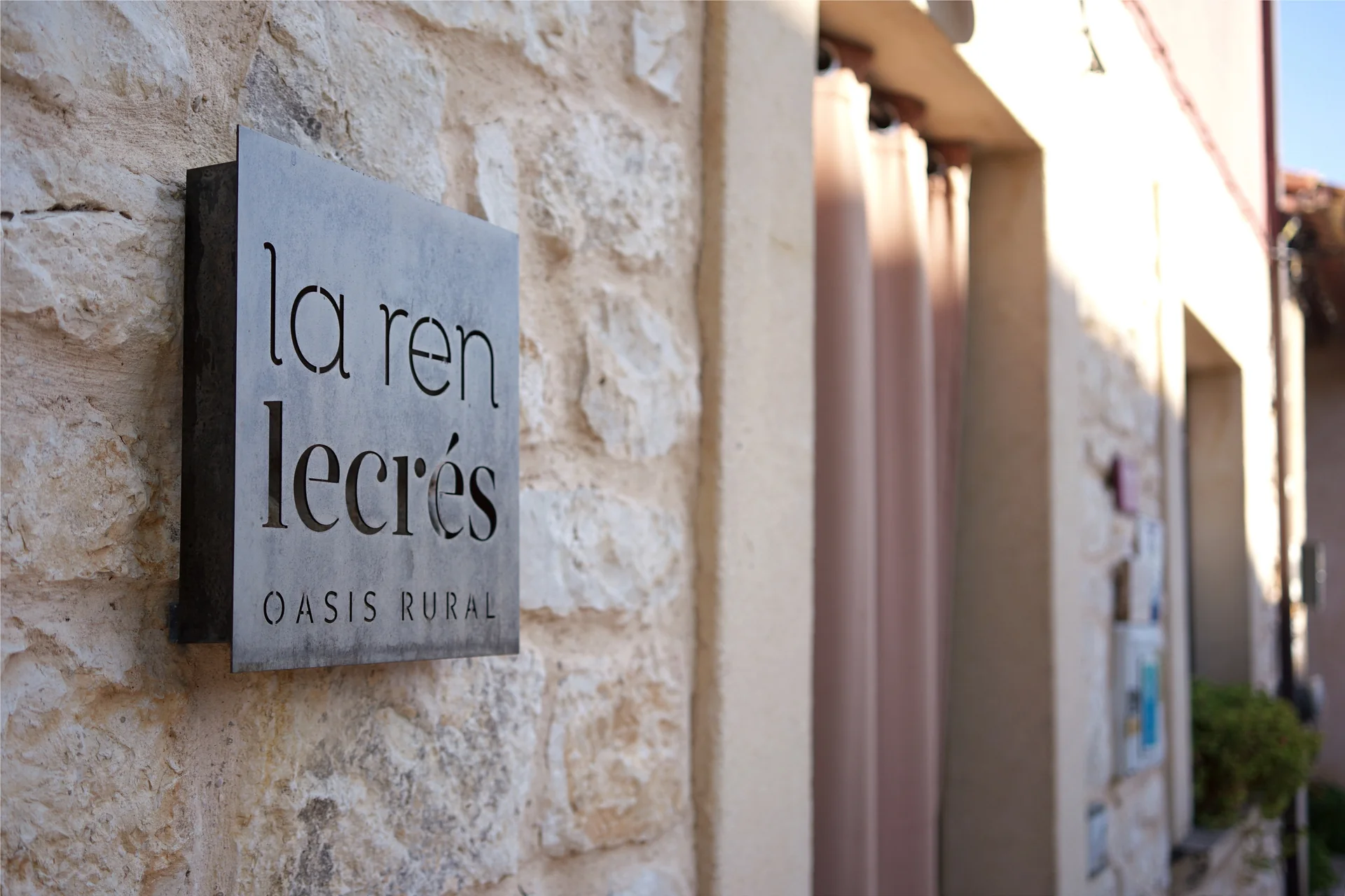 La Ren Lecrés: Casa rural con piscina climatizada en la Ribera del Duero